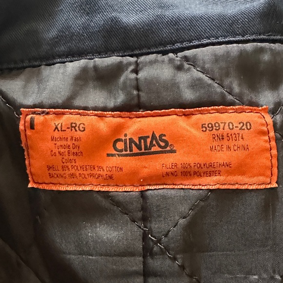 Cintas High-Visibility Navy Work Jacket with Reflective Stripes - Picture 2 of 6
